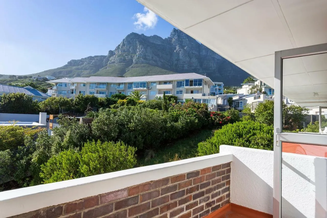 Camps Bay Holiday Apartments ケープタウン